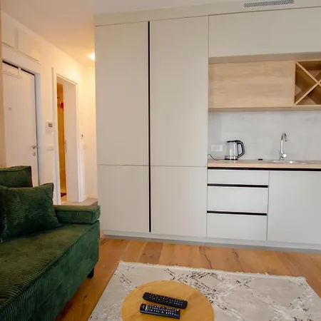 شقة Apartman Malik